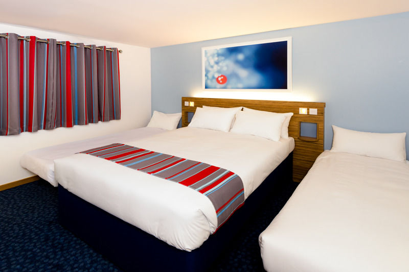 Travelodge Aberdeen Central Zewnętrze zdjęcie