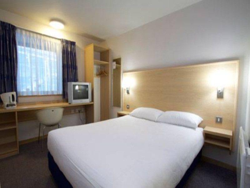 Travelodge Aberdeen Central Zewnętrze zdjęcie